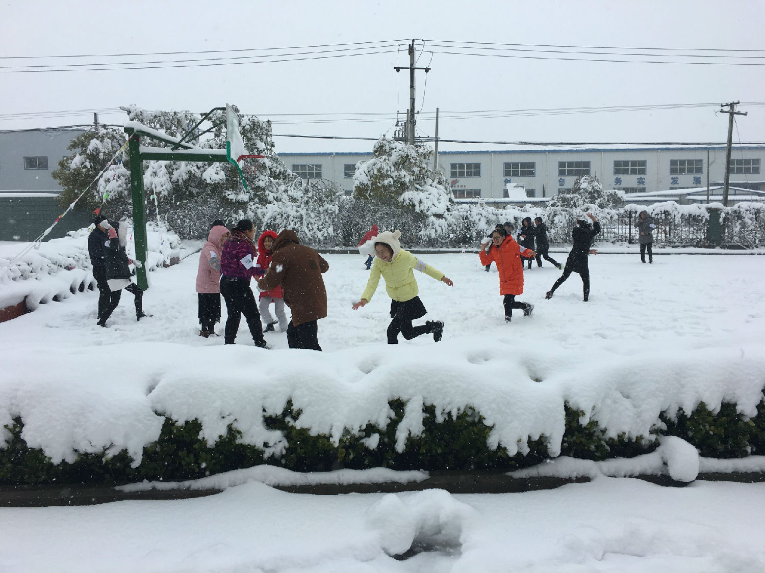 安徽得潤電氣 高低壓 開關(guān)柜 廠家 掃雪 電話：400-0551-777 qq：3176885416